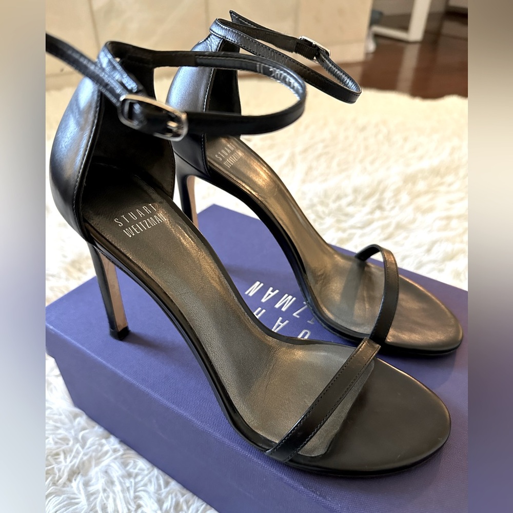 Stuart Weitzman Nudistsong black calf sandals, Size 6.5.